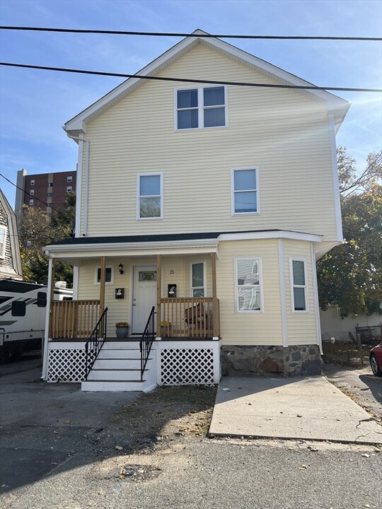 15 Hersey Pl, Unit 1 in Quincy, MA - Building Photo