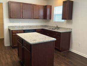 36 Jones Creek Cir in Greer, SC - Building Photo - Building Photo