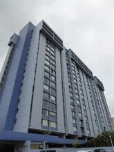 3045 Ala Napuaa Pl in Honolulu, HI - Building Photo - Building Photo