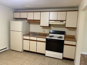 260 Spring Cir in Winchendon, MA - Building Photo - Building Photo