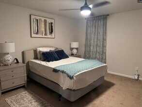 137 Plum Orchard Dr in West Columbia, SC - Building Photo - Building Photo