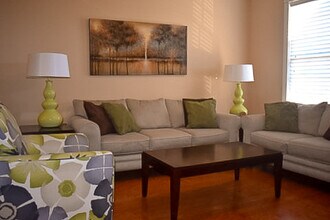 433 Montgomery St, Unit b in Savannah, GA - Building Photo - Building Photo