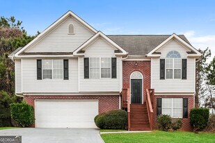 573 Ransom Way in Stockbridge, GA - Building Photo