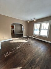 2310 N Clinton St in Saginaw, MI - Building Photo - Building Photo