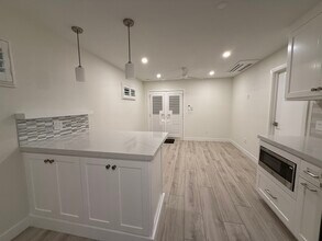 271 Termino Ave, Unit #A in Long Beach, CA - Building Photo - Building Photo