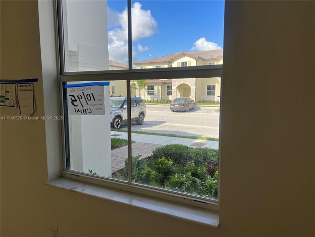 2847 SE 25th Ave in Homestead, FL - Foto de edificio - Building Photo