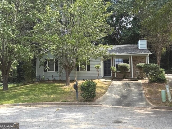 property at 4952 Isle Royal Ct