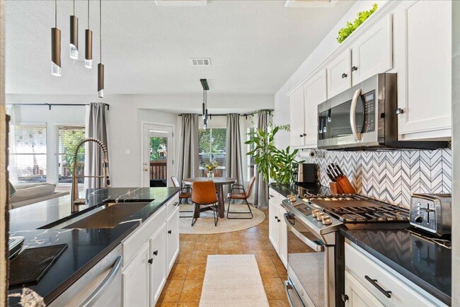 property at 616 Horizon Trail