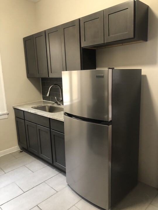 12 Canfield St, Unit 10 in Orange, NJ - Foto de edificio
