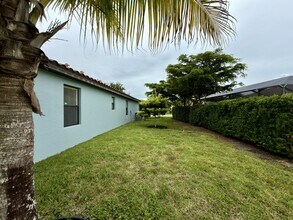 9368 Via Murano Ct in Ft. Myers, FL - Building Photo - Building Photo