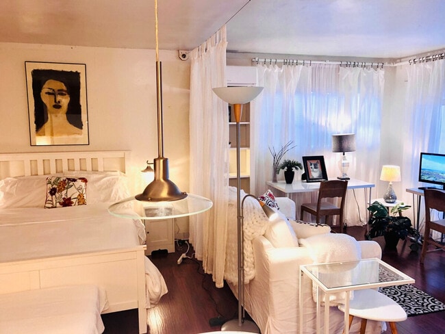 4136 Beach Dr SW, Unit SI ID1293683P