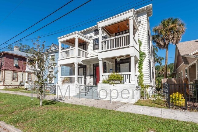 property at 117 E 4th St