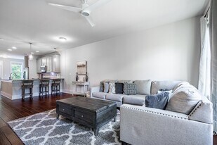 2181 Colvin Ct NW in Atlanta, GA - Building Photo
