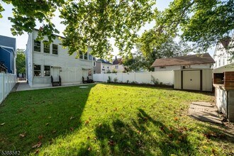 9 Kling St in West Orange, NJ - Building Photo - Building Photo