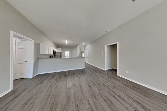 1015 S Wellsford Dr in Pearland, TX - Building Photo - Building Photo