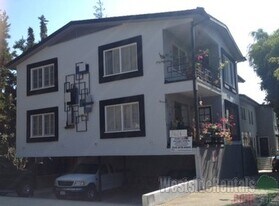 7626 Lexington Ave in West Hollywood, CA - Building Photo