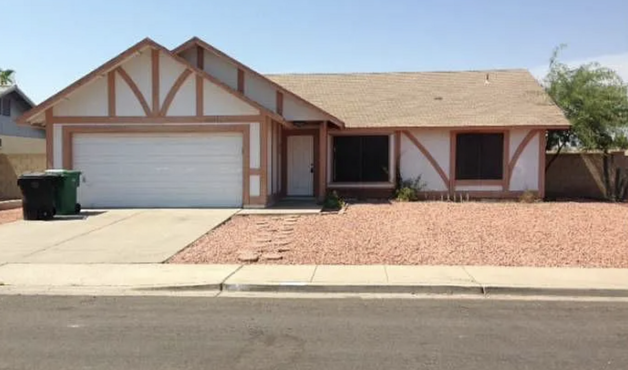 2360 E Carmel Ave in Mesa, AZ - Building Photo