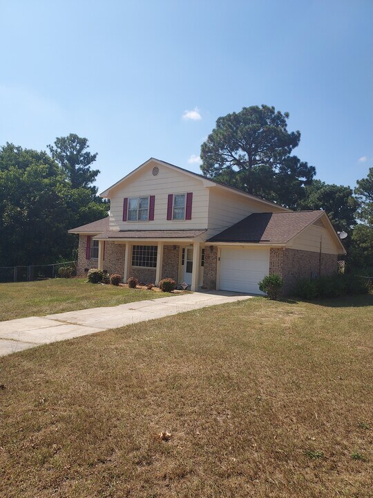 726 Platinum St in Fayetteville, NC - Building Photo