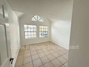 315 Lakepointe Dr in Altamonte Springs, FL - Building Photo - Building Photo