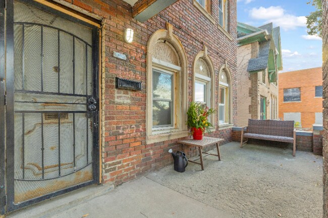 3353 Fullerton Ave in Detroit, MI - Foto de edificio - Building Photo