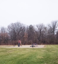 Country View Estates of Charleston in Charleston, IL - Foto de edificio - Building Photo