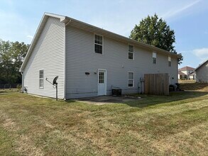 1326 N Frideriki Dr in Columbia, MO - Building Photo - Building Photo