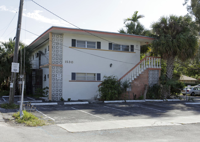 1530 NE 124th St in Miami, FL - Building Photo - Building Photo