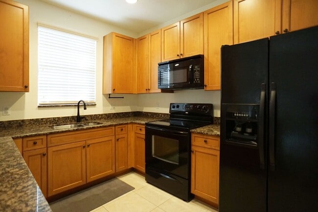 235 Chrystie Cir in Delray Beach, FL - Building Photo - Building Photo