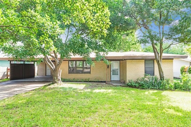 property at 1904 Ridgemont Dr