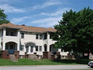 701 Middle Ave in Elyria, OH - Foto de edificio - Building Photo