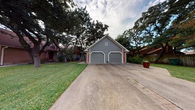 8713 Clearbrook Trail in Austin, TX - Building Photo - Building Photo