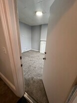 8 Van Buren St in Troy, NY - Building Photo