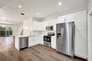 1978 Madeira Dr in Weston, FL - Building Photo