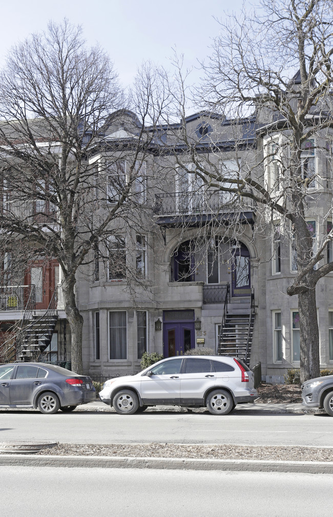 135-139 Saint-Joseph O