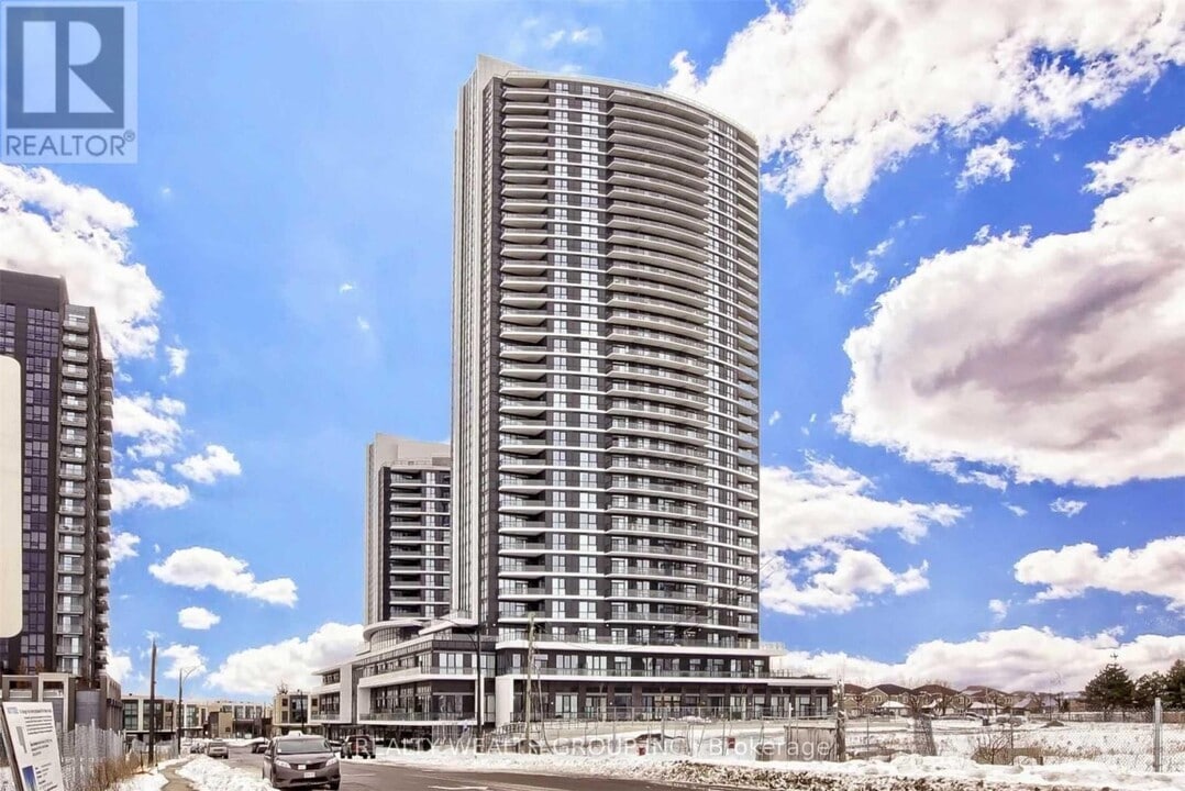 35 Watergarden Dr in Mississauga, ON - Building Photo