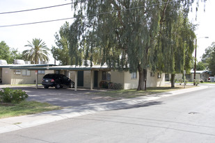 Mariana Apartments in Tempe, AZ - Foto de edificio - Building Photo