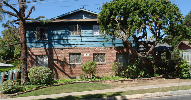 1375 N Marengo Ave in Pasadena, CA - Building Photo - Building Photo