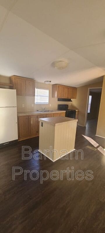 property at 140 Fox Tail Trl