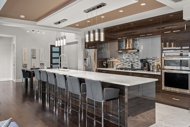 5151-5151 Windermere Blvd S W in Edmonton, AB - Building Photo - Building Photo