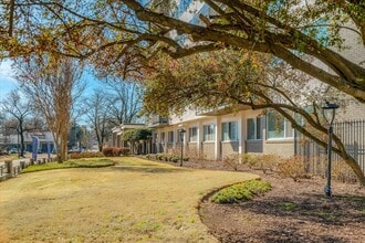 Idlewild 45 in Memphis, TN - Foto de edificio - Building Photo