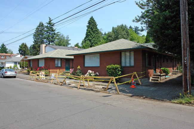 336-408 SE 32nd Ave in Portland, OR - Building Photo - Building Photo