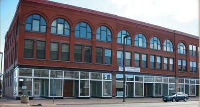 New York Apartments in Superior, WI - Foto de edificio - Building Photo