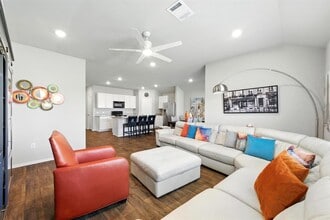 5900 Brocade Dr in Austin, TX - Building Photo - Building Photo