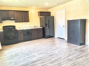 16666 E Hammon in Montgomery, TX - Building Photo - Building Photo