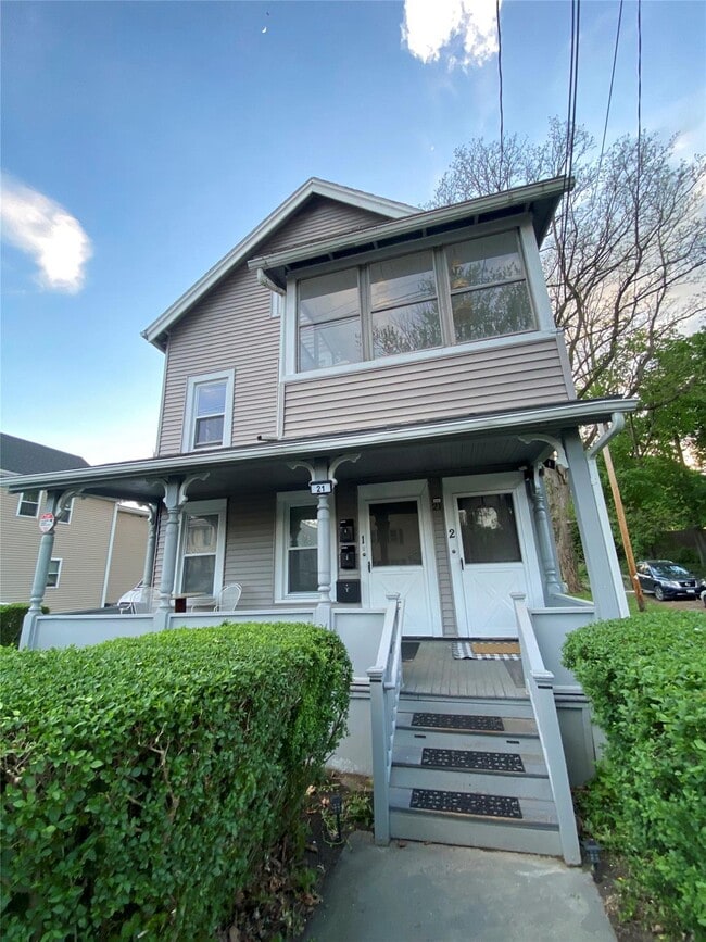 21 Lincoln Ave