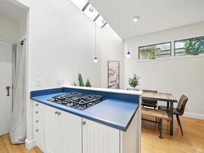 76 Ross Ave in San Anselmo, CA - Building Photo - Building Photo