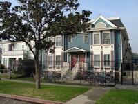 Queen Anne Townhomes in Los Angeles, CA - Building Photo - Building Photo