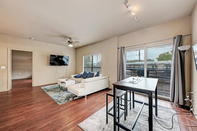 property at 5117 N Lamar Blvd
