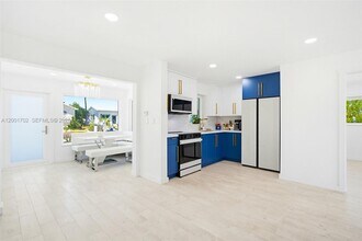 30361 Hardin Rd in Big Pine Key, FL - Building Photo - Building Photo