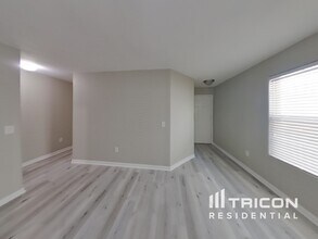 9922 Orchid Spring Ln in Houston, TX - Building Photo - Building Photo